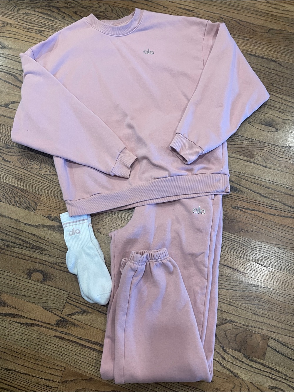 ALO Blush Pink Sweatpants, sweatshirt and sock Set